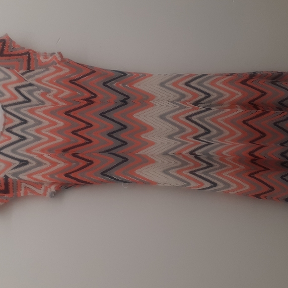 Sharagano Crochet Chevron Dress , size 6 Fit & Flare - Picture 2 of 8